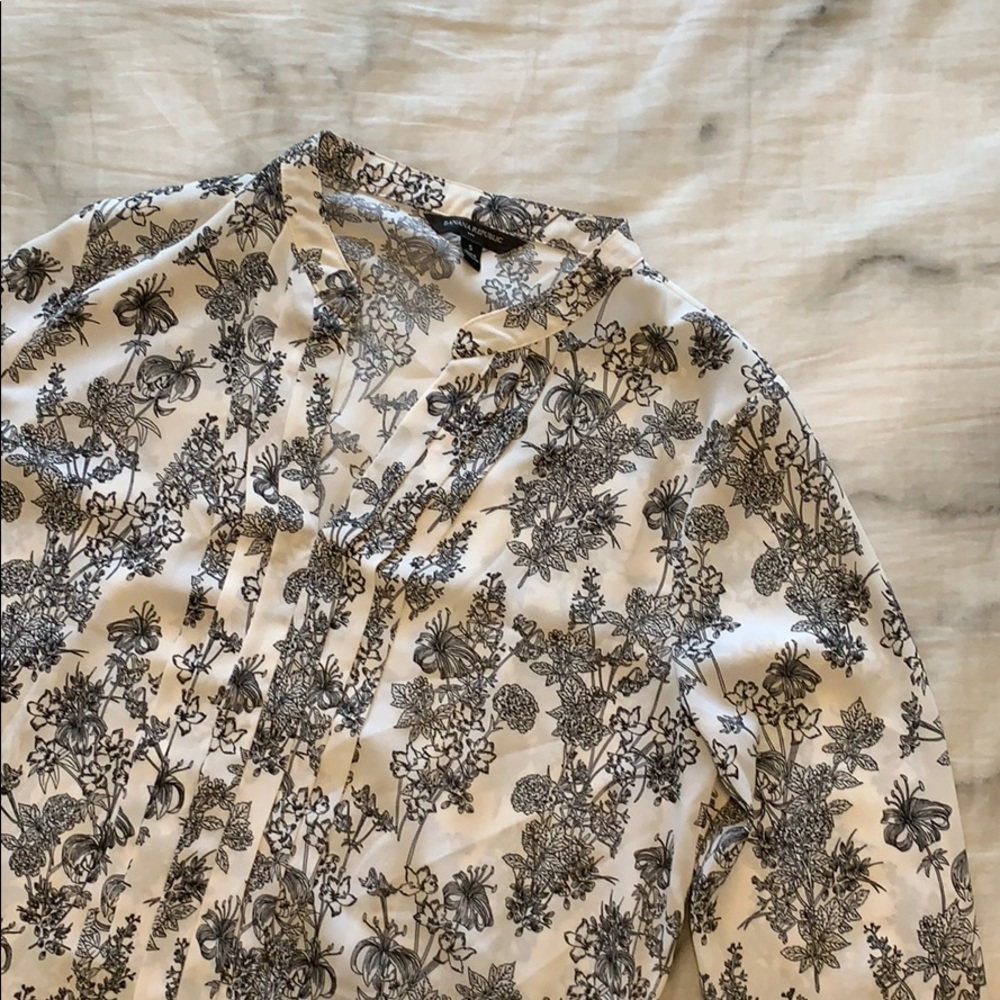 V-NECK BLOUSE